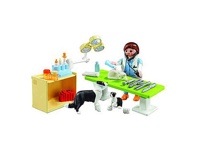 PLAYMOBIL - Vet Visit Play Set with Carrying Case