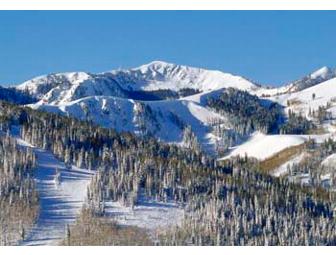 Four-Day Ski Lift Tickets & Ski Rentals for Four