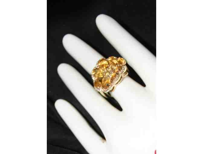 1 VERY SPECIAL COUTURE CITRINE AND DIAMOND FLORAL RING IN 14 KT YELLOW GOLD!