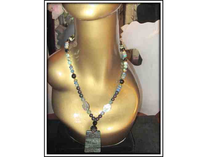 #24: 1/KIND GEMSTONE NECKLACE