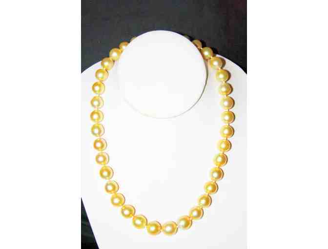 *** A MUST POSSESS!!! GENUINE GOLDEN SOUTH SEA PEARLS! 10-12 mm w/Diamond Clasp!