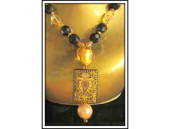 *A TOUCH OF GOLDEN: 1/KIND GEMSTONE NECKLACE!
