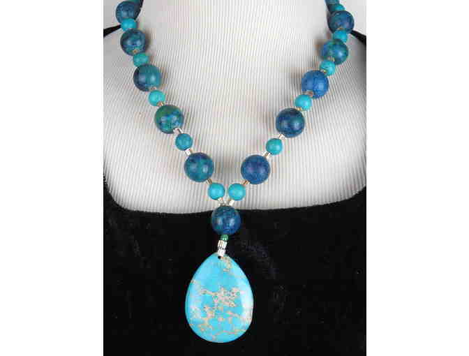 Turquoise and Magnesite Gems are featured in this 1/KIND GEMSTONE NECKLACE #353