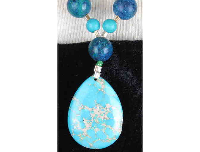 Turquoise and Magnesite Gems are featured in this 1/KIND GEMSTONE NECKLACE #353