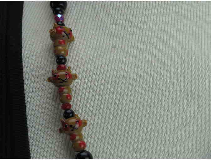 1/KIND Charming and Fun Necklace with Lamp work focal kitty cats!