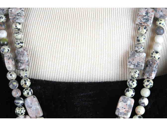 1/KIND GEMSTONE NECKLACE #372