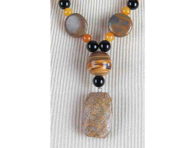 1/KIND GEMSTONE NECKLACE #438