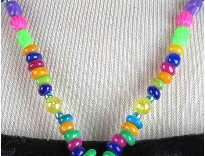 FAB FAUX NECKLACE with MOP pop color accents! #416