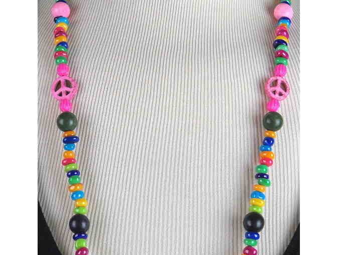 Jewelry Clearance!  #442 W/GENUINE HOWLITE PEACE SYMBOLS AND MOTHER OF PEARL