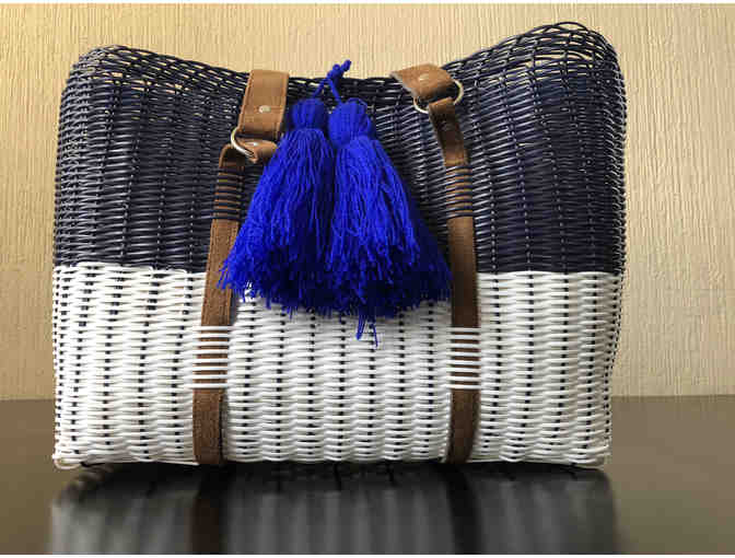 Blue & white Guatemalan basket purse with tassel