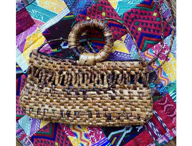 Kindred Goods - Purses and Earrings from Uganda