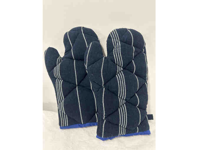 Woven Oven Mitts - Set of 2 - Photo 1