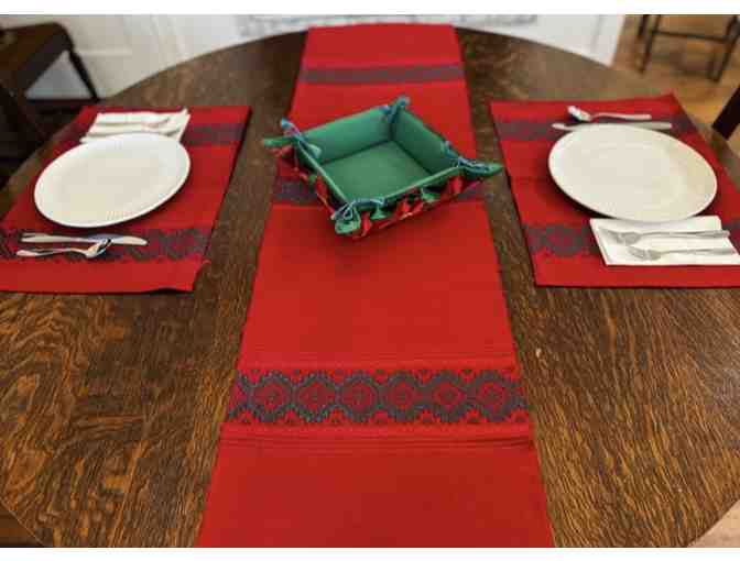 Gorgeous holiday table setting: table runner, 8 place mats and basket