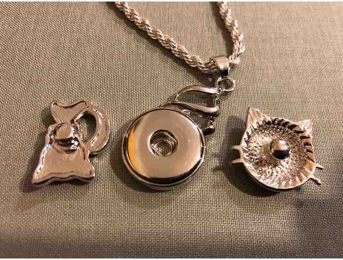 2 snap necklaces, with kitten themes