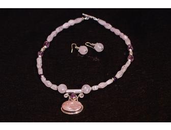 Stunning Pendant and matching earrings