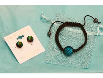 Hues of dazzling blue for the fashionable Valentine--Nest, Andover