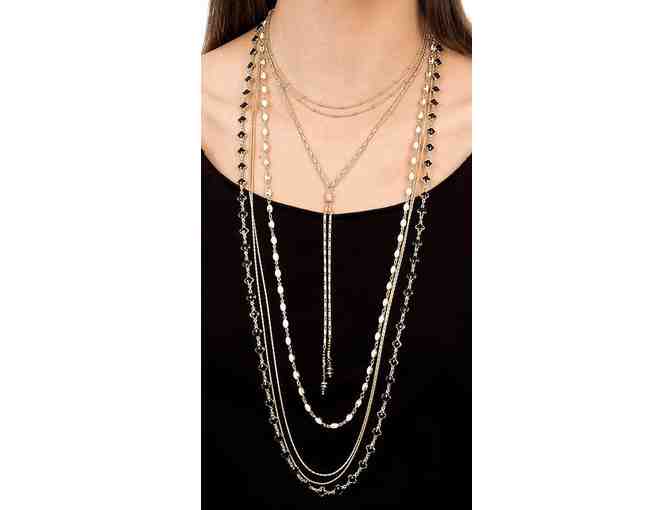 Woman's tank top & Stella & Dot Necklace