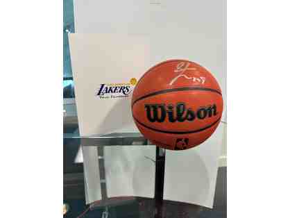 Basketball Signed by Los Angeles Lakers player Rui Hachimura