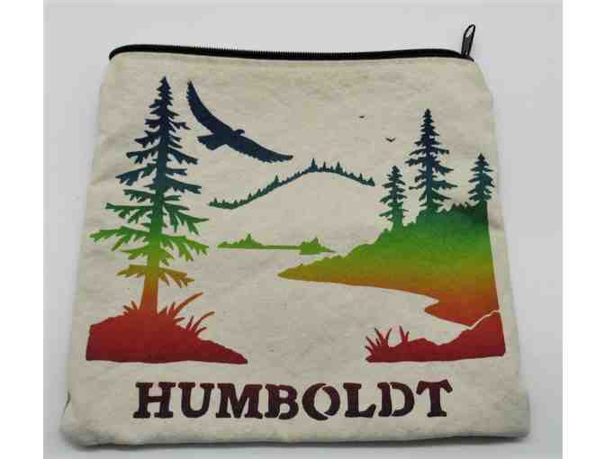Humboldt Thimbleberry Threads Zippered Pouch