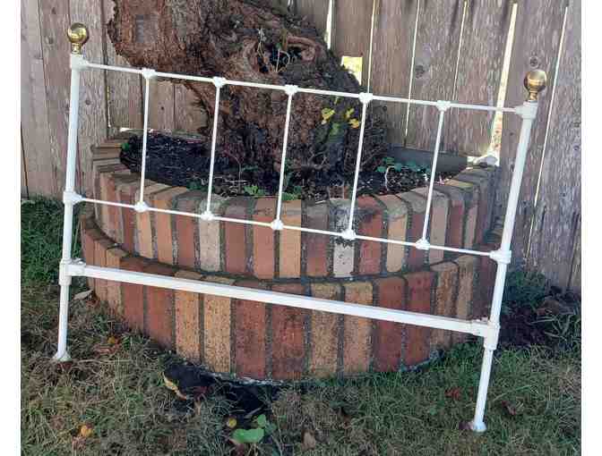 White Antique Iron Double-Size Bed Frame