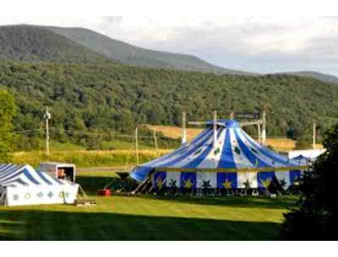 Run away to the Circus -Circus Smirkus behind the scenes under the big top