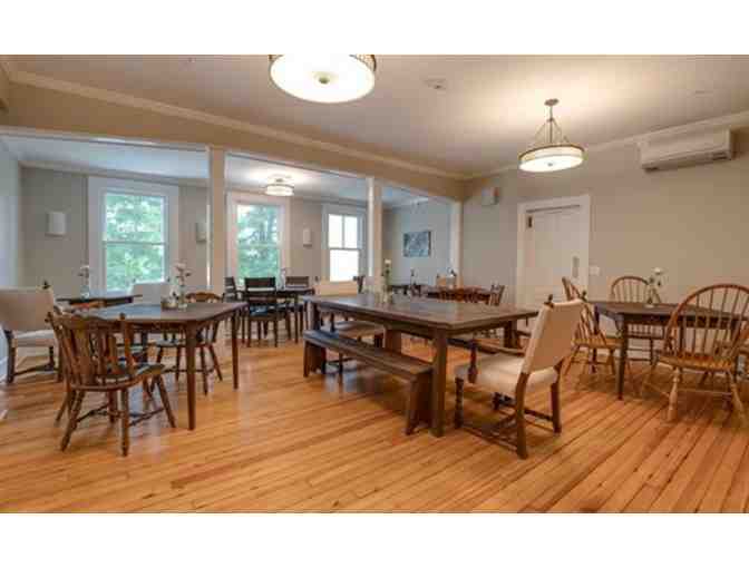 $100 Gift Certificate to The LakeHouse Inn