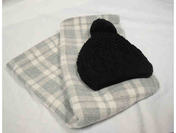 Val's Boutique scarf, hat and gift card