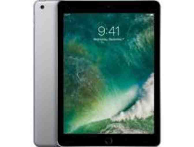 Cellular Sales | iPad 9.7' 32 gb