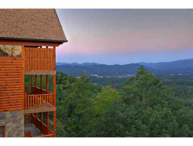 Dollywood | Two-Night Cabin Stay and Family Passes