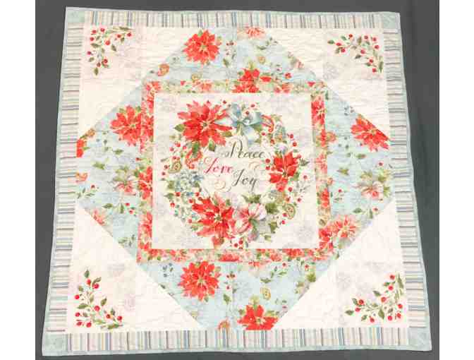 Stitches 'N' Stuff Fabric Shoppe| Holiday Quilt