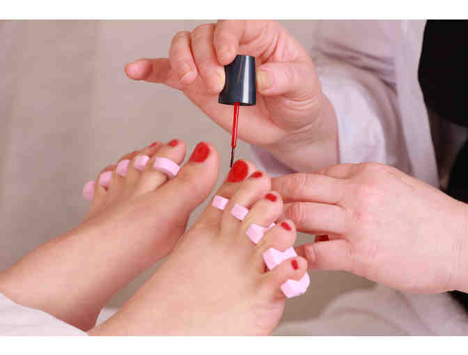 Levity Spa & Salon - Pedicure & Facial with Alicia