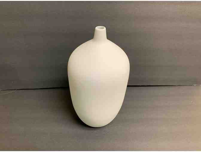 Bahari White Porcelain Vase - Photo 1