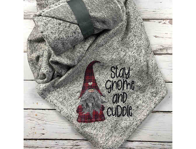 'Stay gnome and cuddle' throw