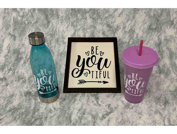 Be YOUtiful Wall Hanging, Cup and Bottle Basket