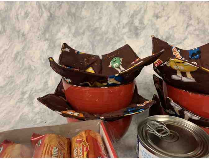 M&M Themed Handmade Bowl/Pan Dividers with Soup & Crackers