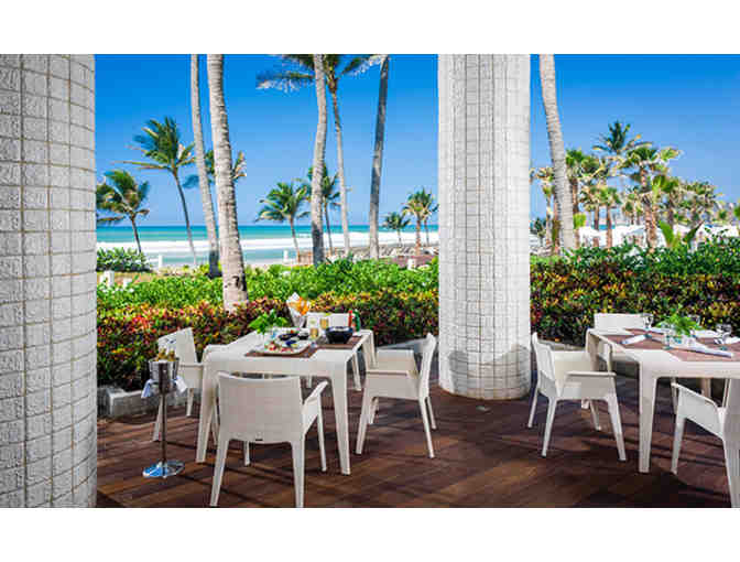 Acapulco - Eight Days & Seven Nights at the Grand Mayan Resort