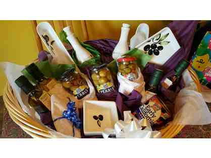 Olive Oil Dipping set with different oils and olives