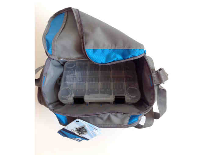 Chomper Fishing Bag 11' x 8' x 61/2' Includes 1 medium and 1 small Utility Box