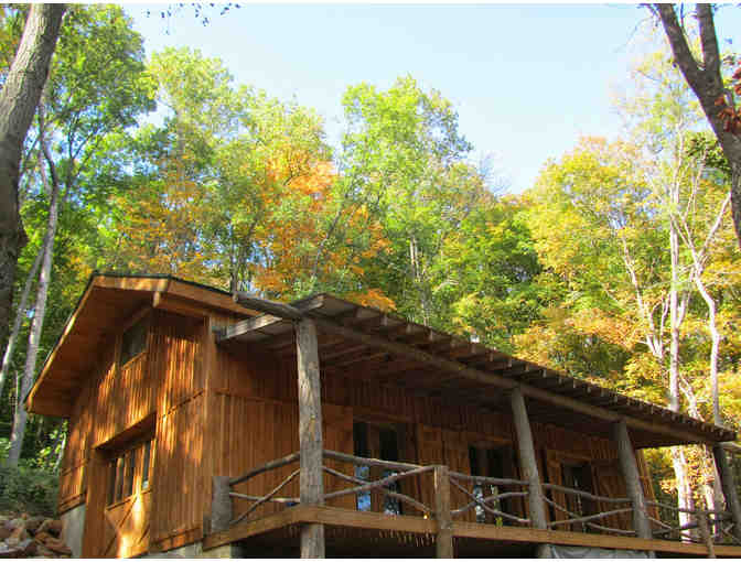 2 Night Getaway: West Virginia Rustic Cabin Sleeps 6 - Great Cacapon, WV