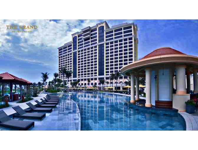 1 Amazing Golf Trip for 2 to Vietnam-7 Nts in Lux at Greg Norman Golf Course, Spa, Casino