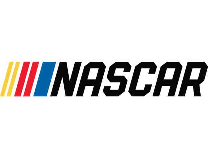 NASCAR - 2 HOT Pit Passes & 2 Admission Tickets