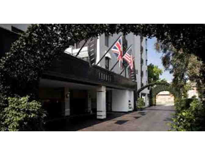 London Hotel in West Hollywood with a Euro Breakfast