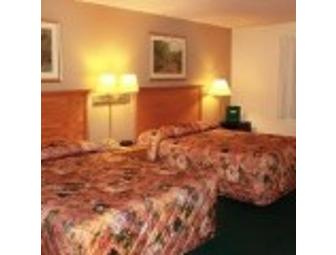One Night Stay with Breakfast & Swimming at the Paynesville Inn & Suites