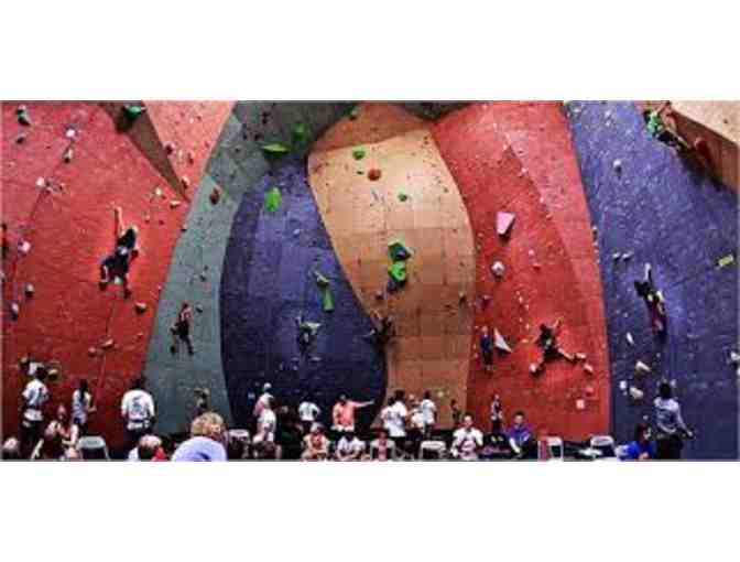 Beginner Belay Lesson for 2 at Planet Granite