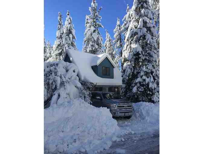 Big Bear Mountain Retreat Package: cabin + lift tickets