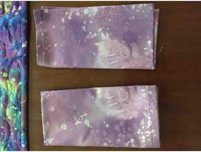 Handmade Quilted Table Runner & Napkins