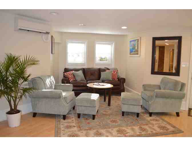 Two Nights stay in a Sunny English Basement on Capitol Hill