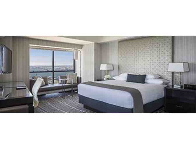 San Diego, CA - Manchester Grand Hyatt - 2 night stay & Breakfast for 2 at Seaview - Photo 2