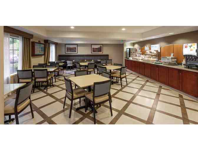 Carpinteria, CA - Holiday Inn Express & Suites - 2 night stay with continental breakfast