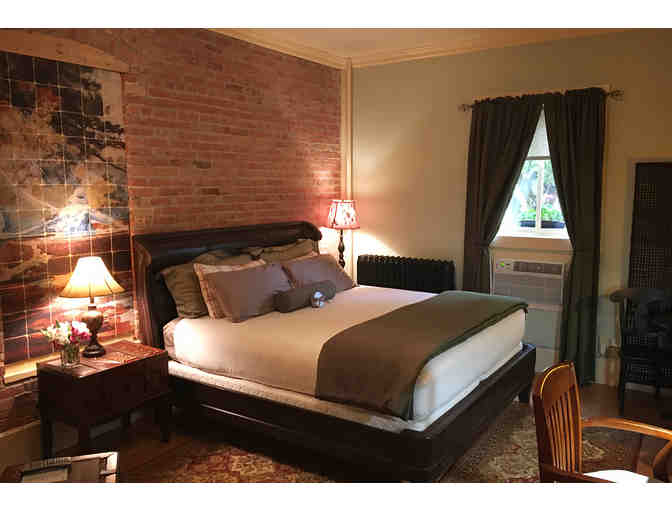 Cody, WY - Chamberlin Inn - Two night stay in a Queen Suite